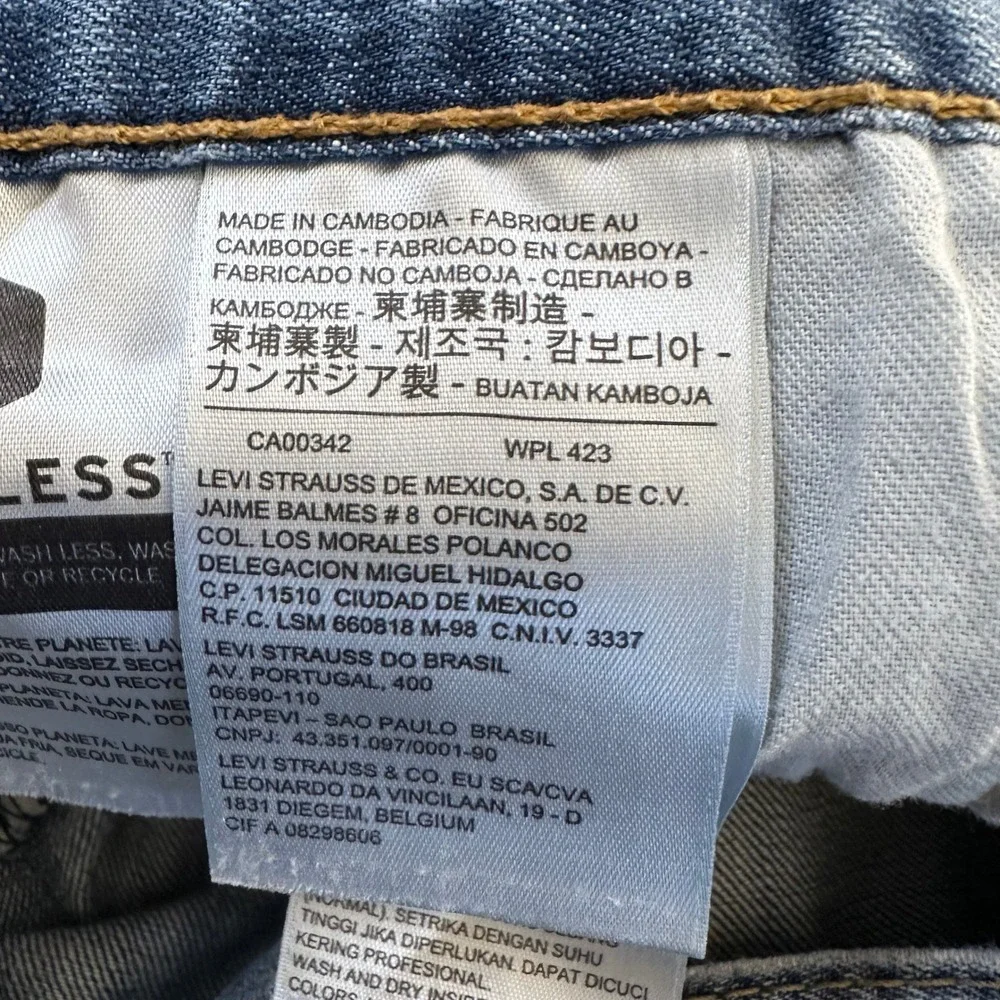 Levi Strauss 527 Bootcut Jeans Mens 34x30 Light Wash Distressed‎ Blue Denim